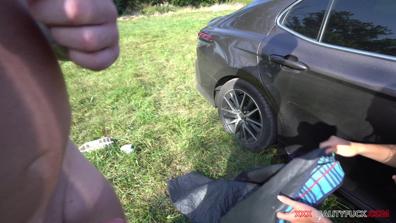 Czech Pornzone: La sexy cagna ceca claudia macc ama l'autostoppista