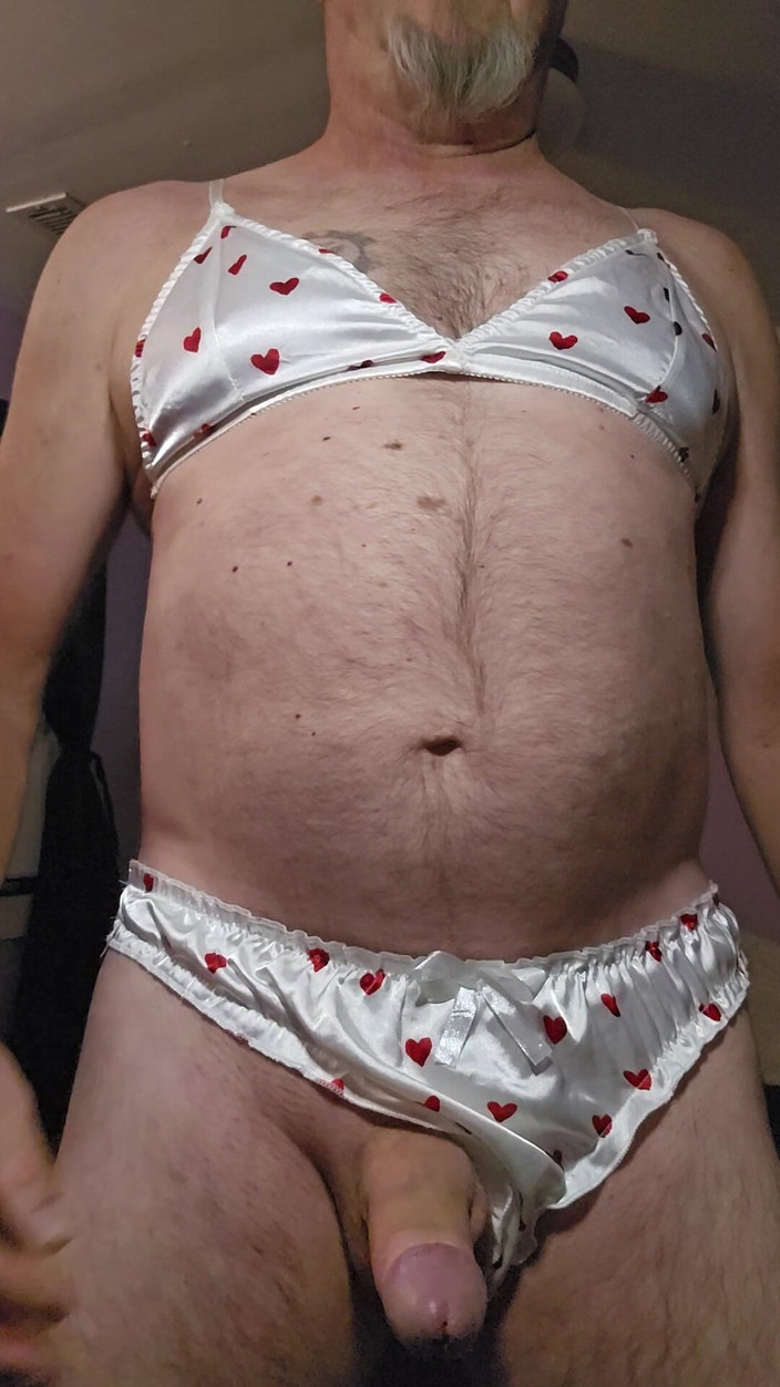 Fantasies in Lingerie: Sutien și chiloți din satin