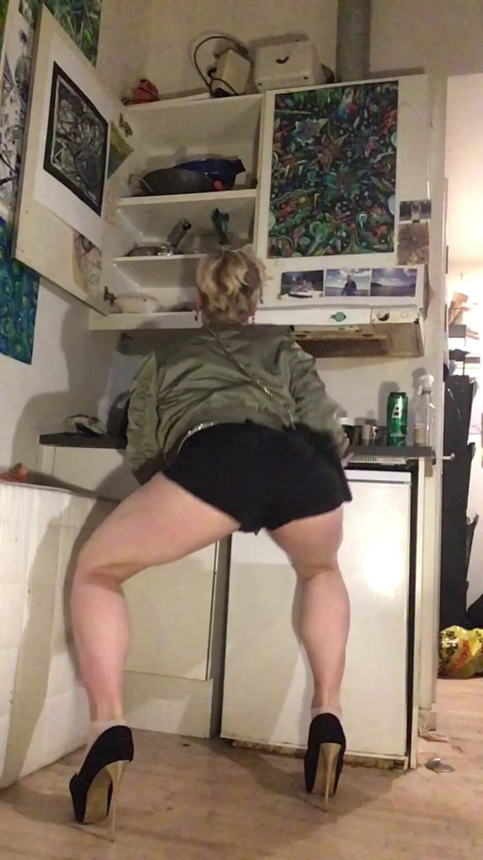 Sissy Cindy Slut: Banci Fag Jes Brinch Hotpants