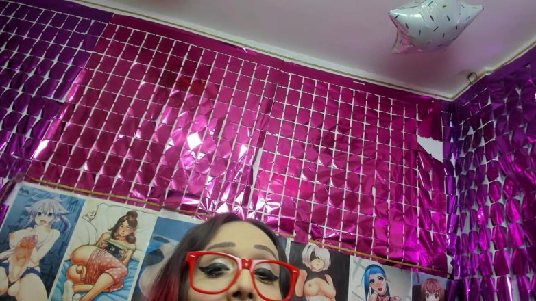 Ariana Unicorn: Uwielbiam potrząsać nim przed tobą.