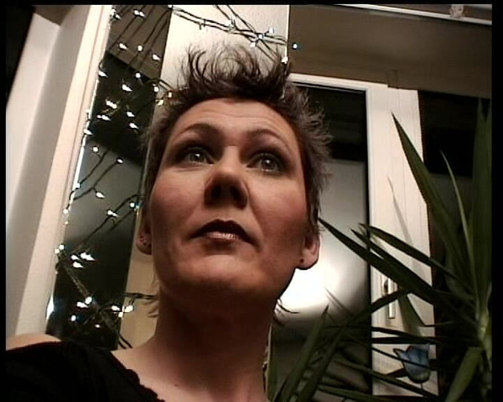 Deutscher hardcore: Watch This Amateur Shaving Session with German Mature Lady