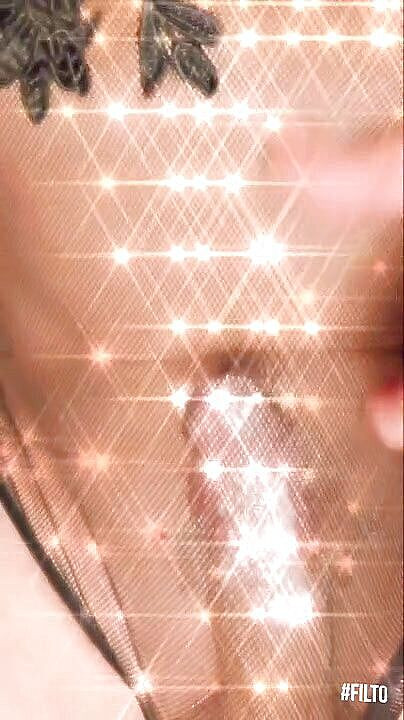 Lizzaali: 与bling的Zz射精汇编