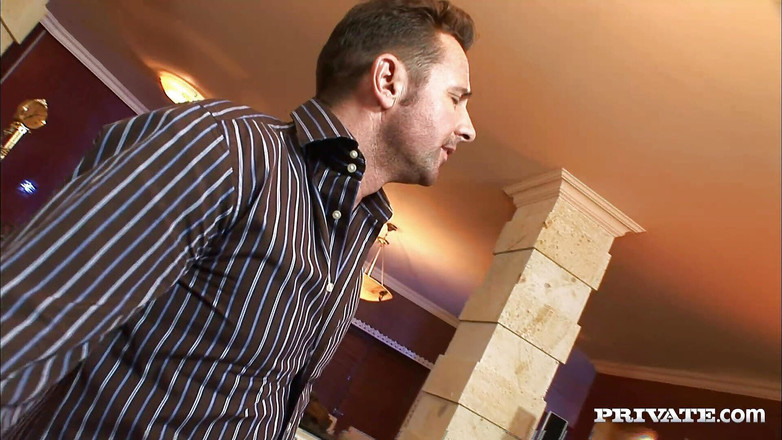 Private.com: Cherry jul si cewek cantik rambut pirang digilir di pesta...