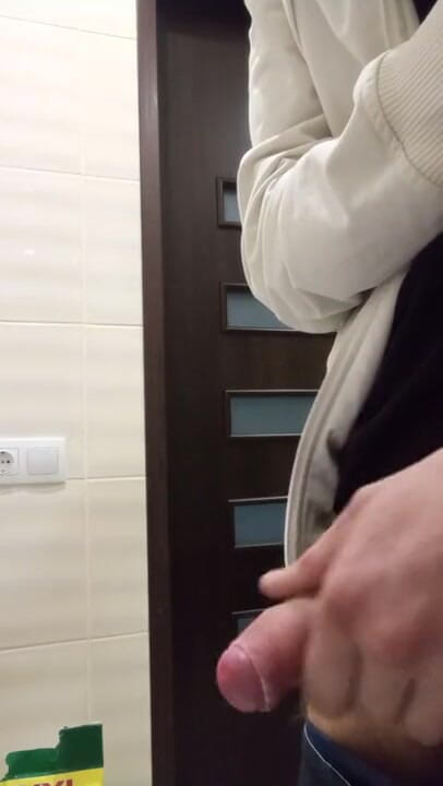 Valera4094: Shower masturbation 18+