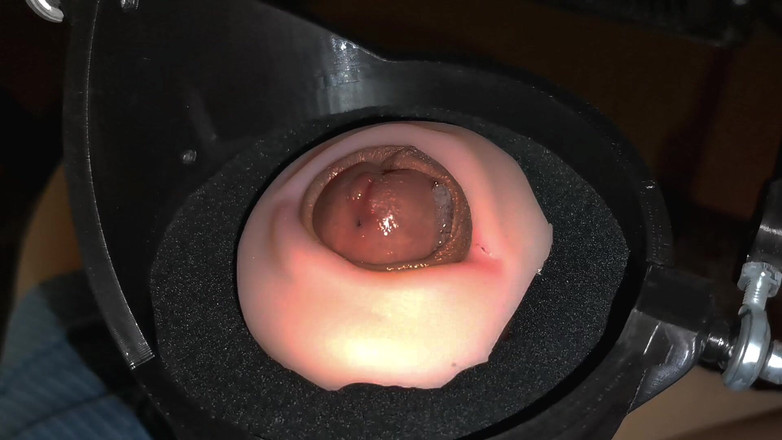 SEXY_GUYBEST: Büyük bir sperm kısmı sıcak bir çeşme gibi patlıyor!