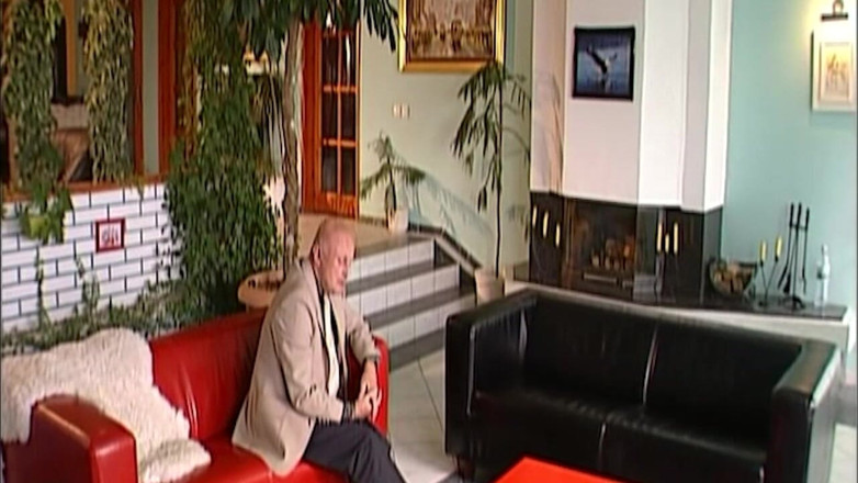 Erotic Club: Bbc estica a buceta da loira - vovó come buceta