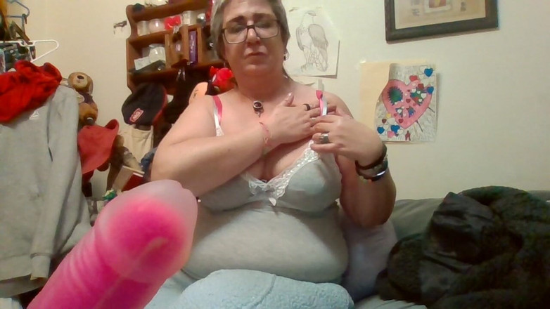 krazykristin: Lotion Boobs Strip Tease