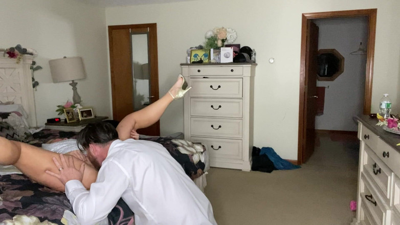 Sexy play girl studio: Sexyplaygirl83在派对客人来之前玩得很开心