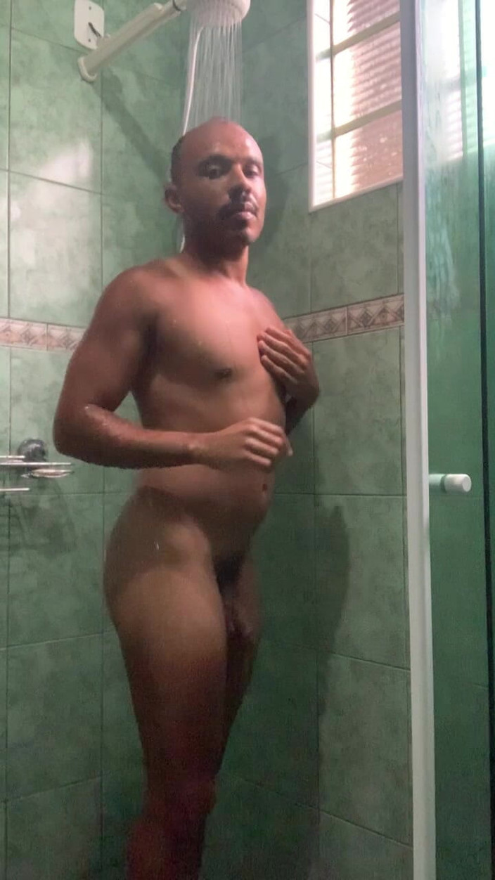 Ken Wild: Приймаю душ і чекаю, поки мій хлопець зробить мене гарячим сексом