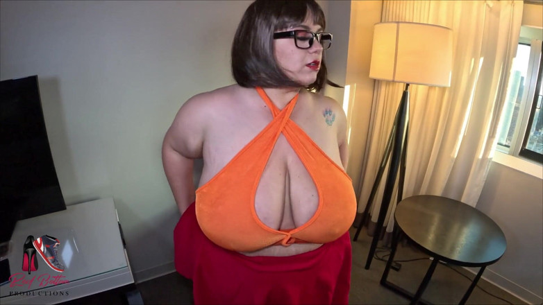 Reds Fetish Emporium: Velma BBW Fart Giantess