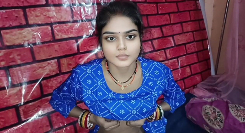 Ramashish: Fată studentă desi prietenă cu sex în trei XXX video indian...