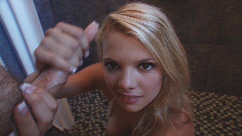 Genuine XXX: Sladké dokonalé hubené tělo Stella, malá prsa a honění na...