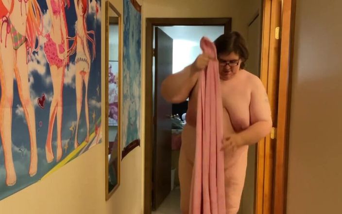 Moobdood's Fat Emporium: Finally Was Able to Find a Bath Towel That Will...
