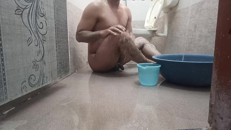 LovedSunsine1990: Er is nog iets wat naakt baden leuk maakt.