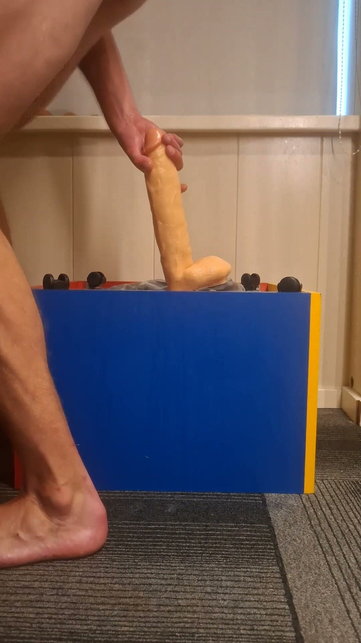 NoFace Twink X: Twink panas menunggang dildo xl 30cm diameter 6cm mendalam regangan dubur