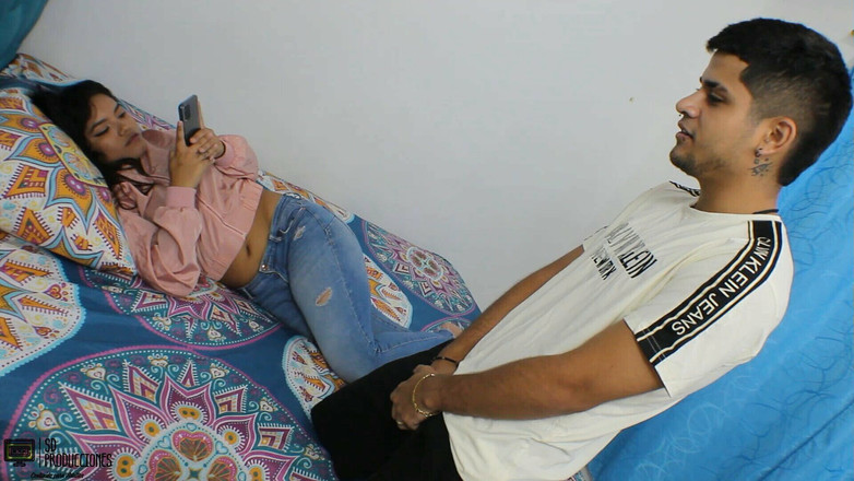 tommyy: Geef mijn stiefbroer een super pijpbeurt totdat mijn mond vol...