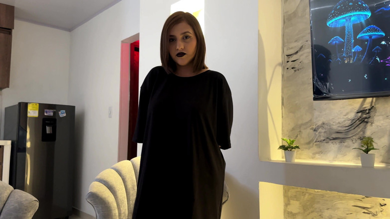 ManuelaAlvarez: POV: Îmi fut prietenul gotic cu sâni mari pentru prima dată în...