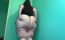 Big beautiful BBC sluts: Bbwbootyful shaking ny huge fat booty rubbing my big belly