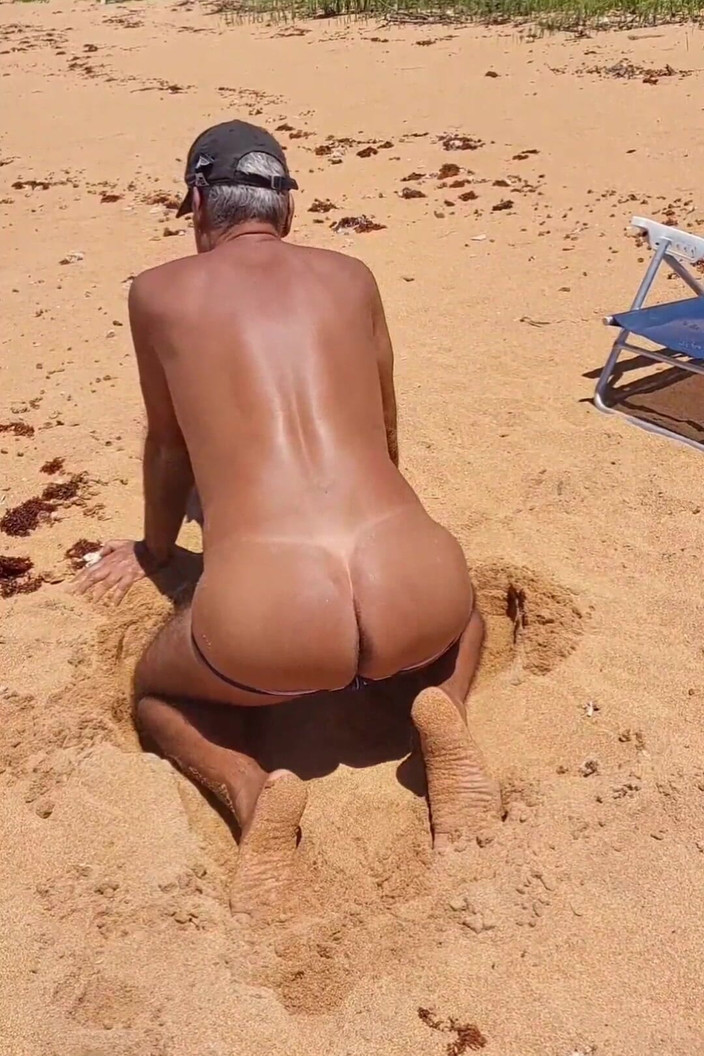 Ladysilvas: Ladysilva dalam bikini di pantai sangat nakal