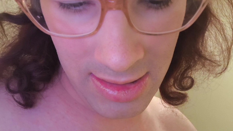 JanineLang: 나는 벌거벗은 채로 쓰레기를 버린다 (이웃에게 당했다)