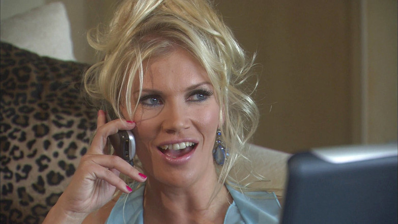 Luxurious sluts: 휴가를 보낼 수있는 완벽한 방법 : 거유 밀프 두근 두근