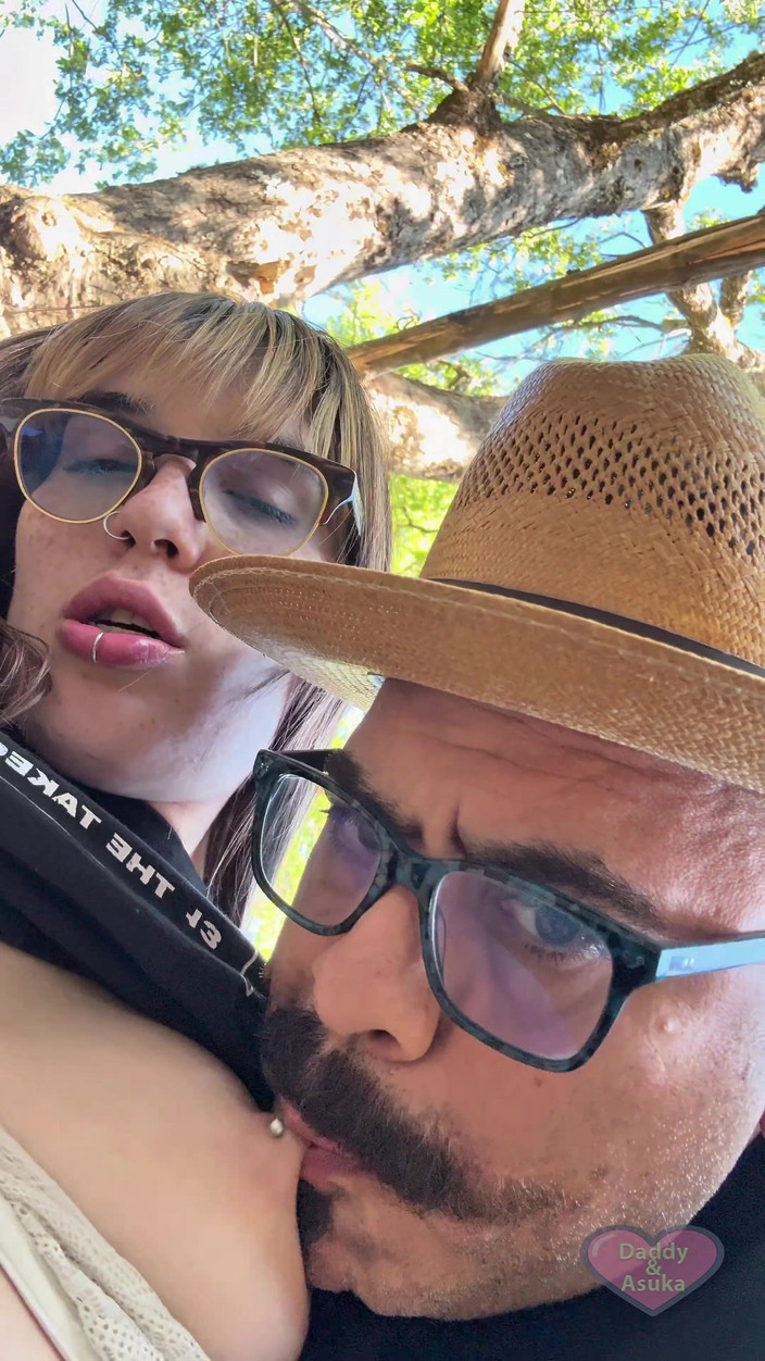 Daddy and Asuka: Papi y bebé sexy se calientan al aire libre