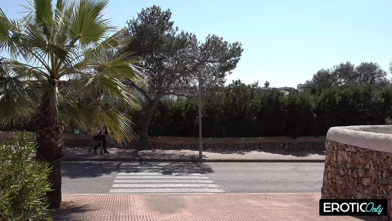 MILFFreaksX: Espontânea transa com MILF faminta na beira da estrada dá...