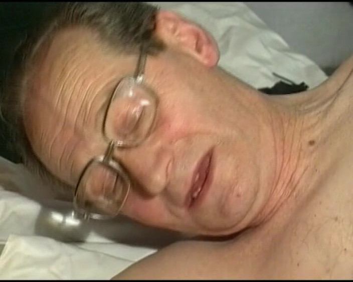 German's Fetish: Pantat cowok berumur ini dientot gaya peggy habis-habisan sama pelacur...