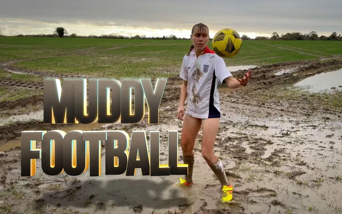 Wamgirlx: Latihan Bola Sepak Berlumpur (Bola Sepak Wanita)