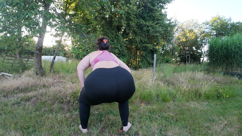 BBWorking: Carry &amp; Reward 5 - Strong BBW Wife Undresses and Carries Her Slim...