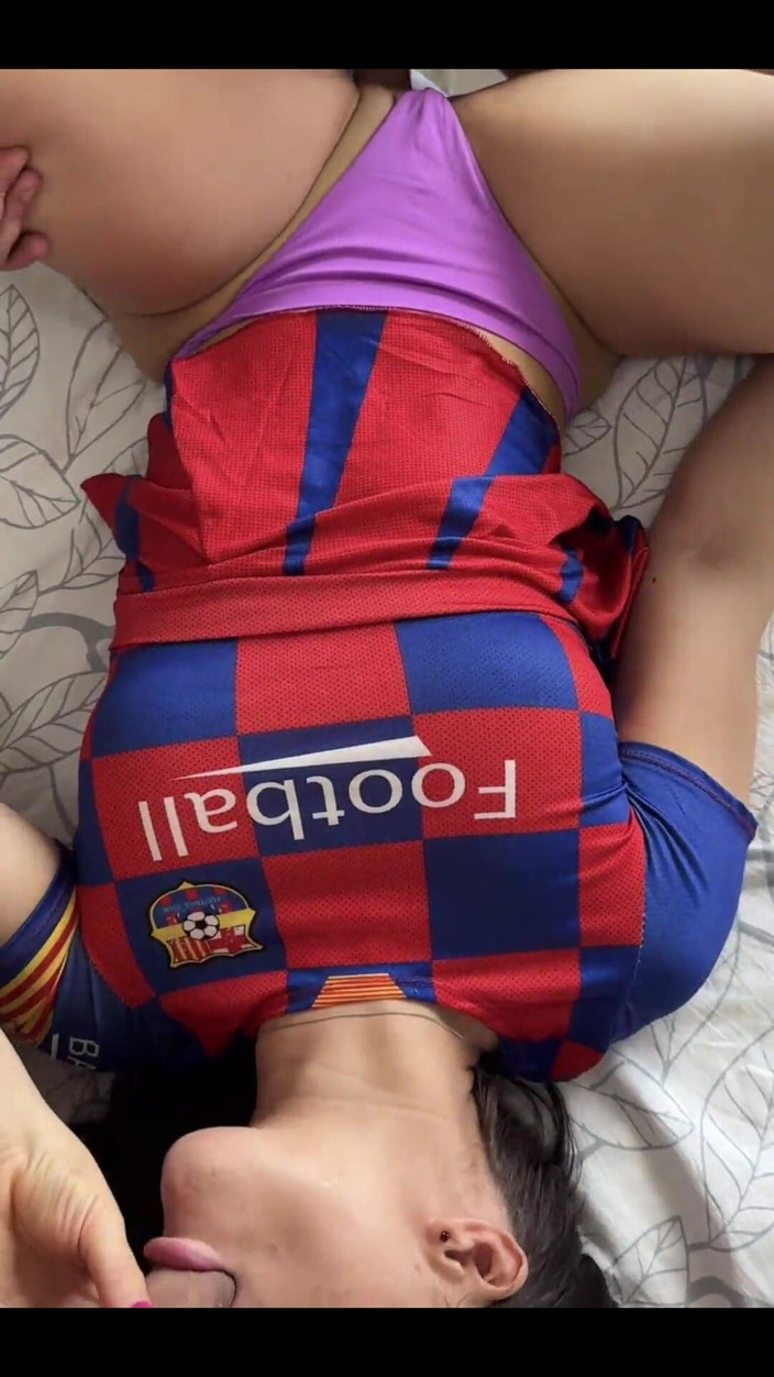 ComerZ: Hot Cheerleader with a Big Ass Fucks Two Cocks