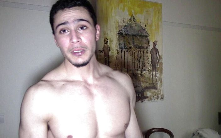 Crunch Boy: Straigth Arab beautiful sucked by gay Arab