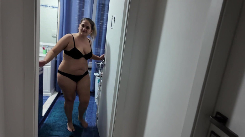 Alex e Bianca: Gerçek ev. Kontrol Yok. Amatör çift banyoda sikişiyor