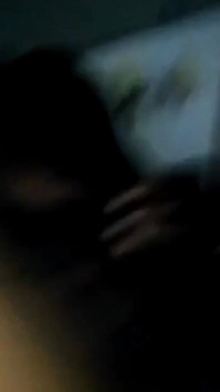 Nigeryjska chuda dziewczyna z ciasną i kremowa cipką bierze dużego czarnego kutasa