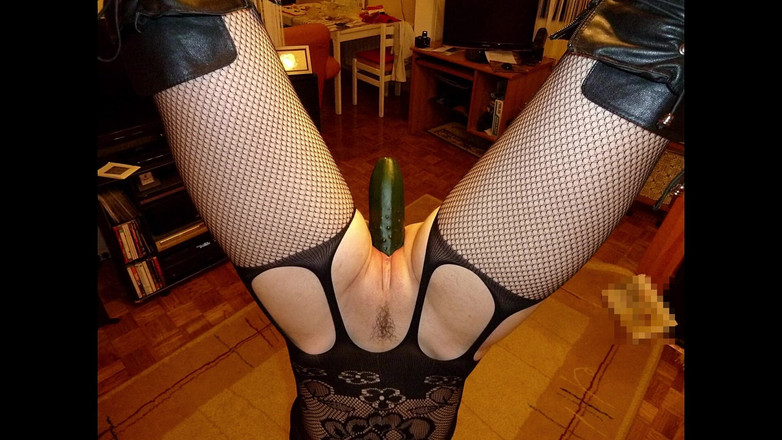 Spiel_maschinerie: 노예 창녀를 거꾸로 매달아 채찍질하고 벨트를 묶고 하드코어하게 때려