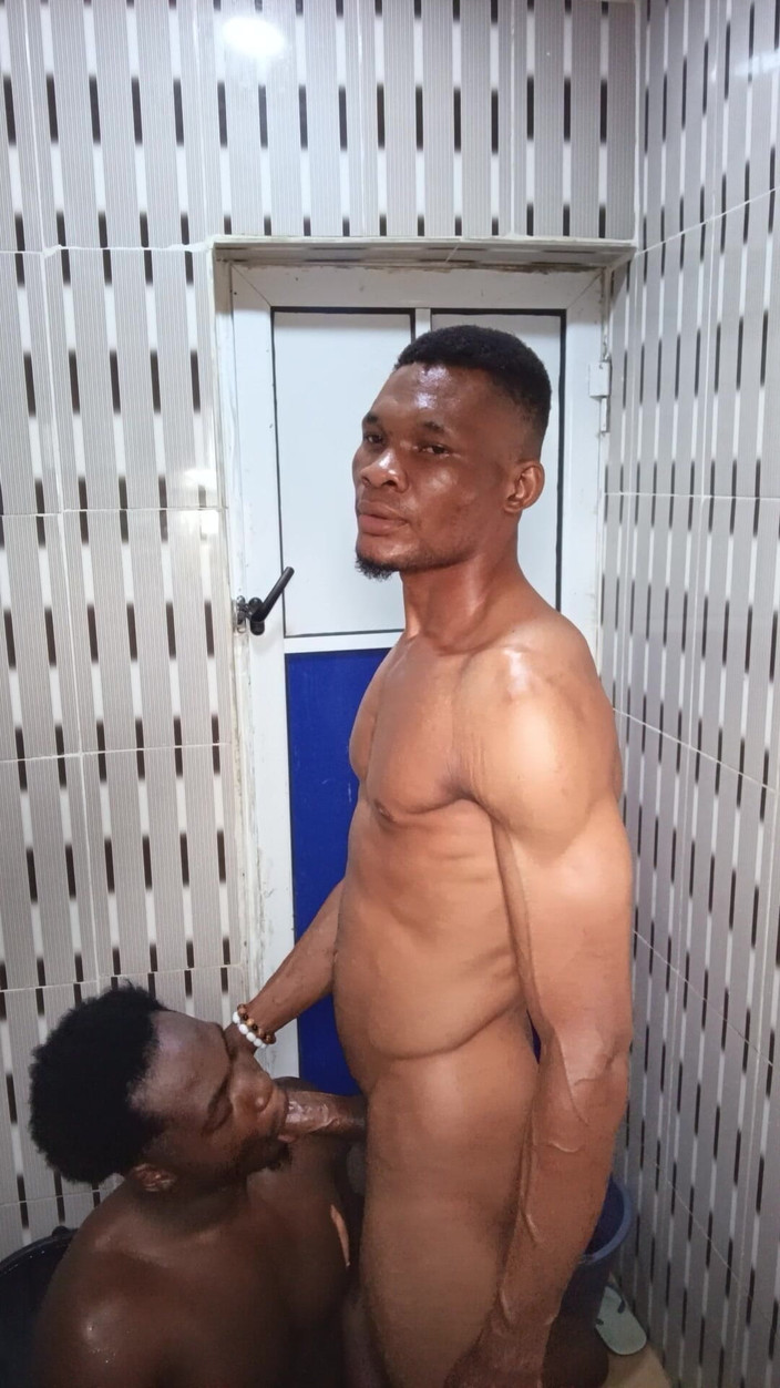 BlackDanie_production: Papà mi ha trapanato davvero bene e io lo adoro