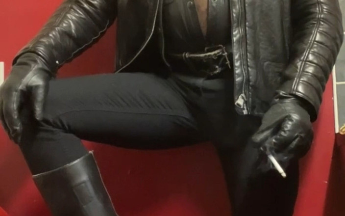 Black Muscle Stepdad: Smoke Chill Bate Ve Bust