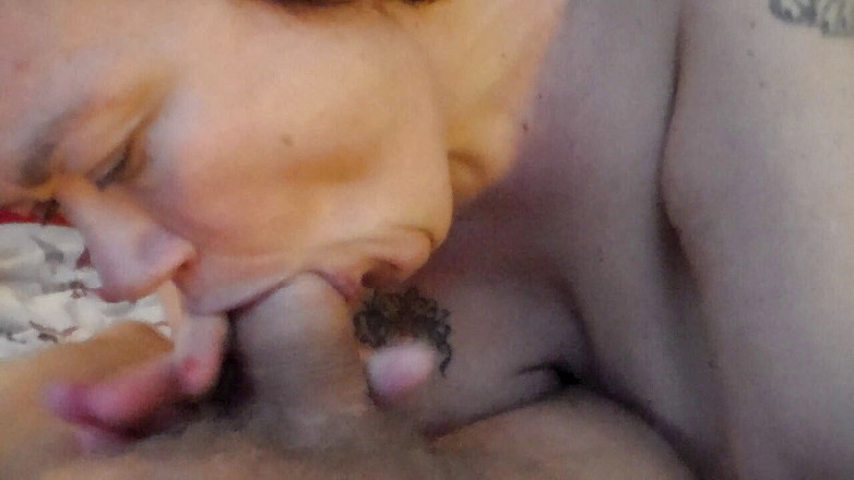 Sex hub couple: Крупним планом Джен смокче гарячий член Джонса