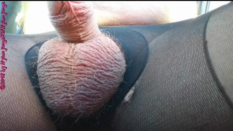 Carmen_Nylonjunge: Spa arrapata in collant fine difettoso, Auto all'aperto