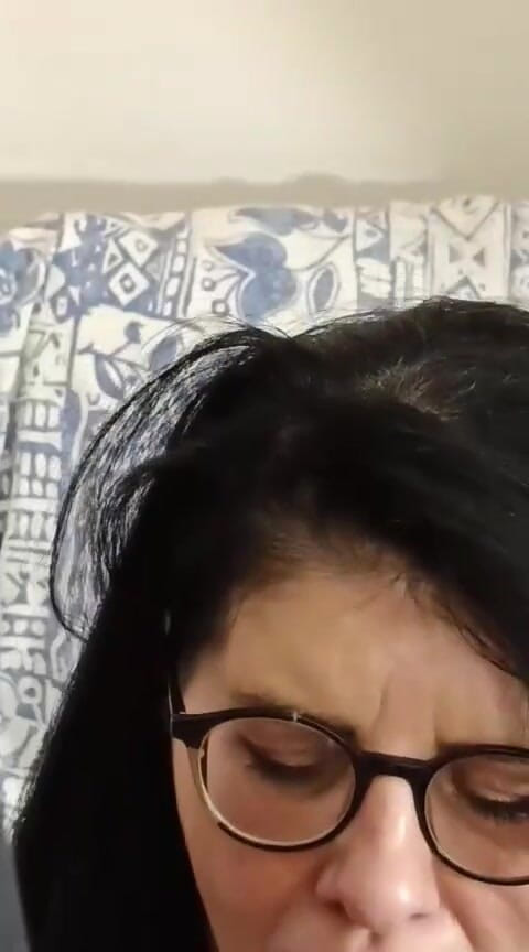 Paris Jango: 镜头对准她的脸，你看这位成熟女人被操时的反应