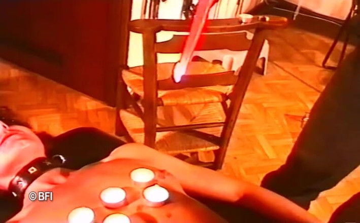 Slave Seks: Hot candle wax punishment
