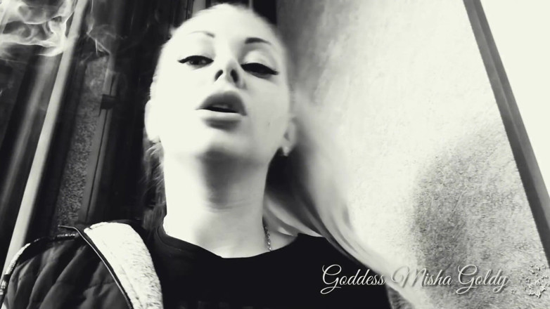 Goddess Misha Goldy: Total smokerizing