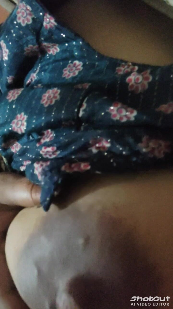 Dr_doom21: Desi Bhabhi Ke Desi Chuchi