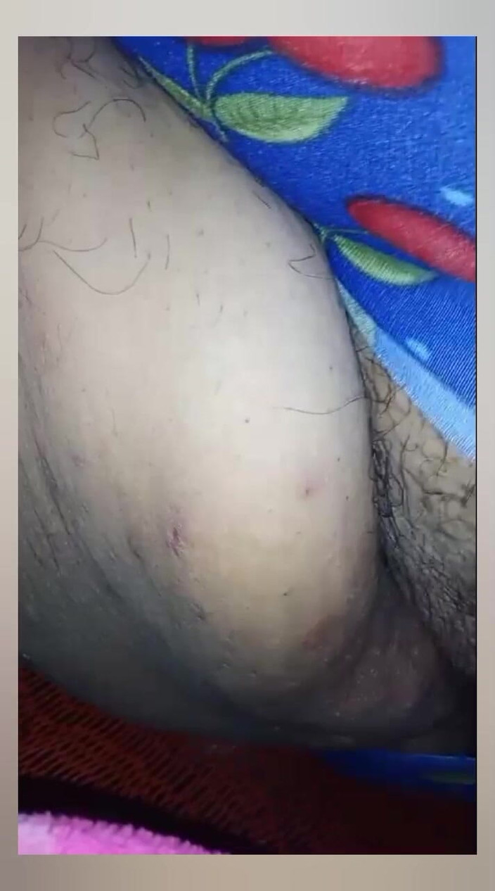 AventureGyK: Добірка моментів, де моя дружина мастурбує цю багату жирну і волохату пизду