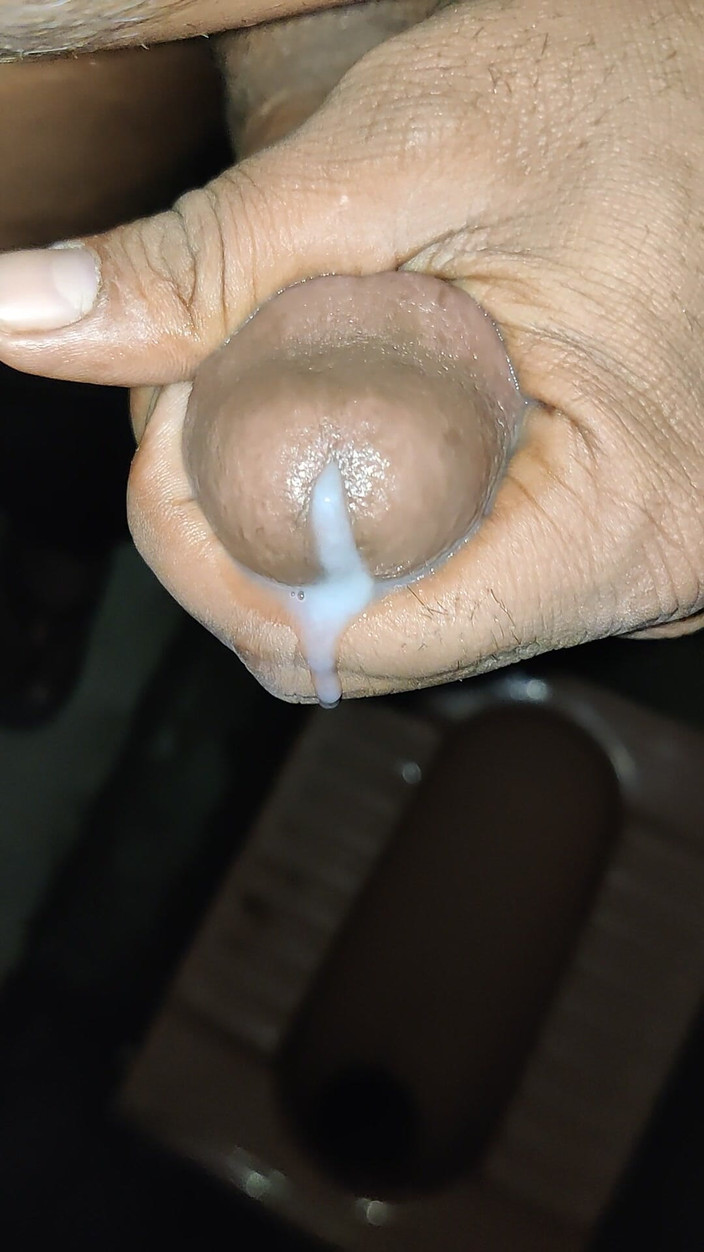 Horny Rocky: Första gången avrunkning min kuk