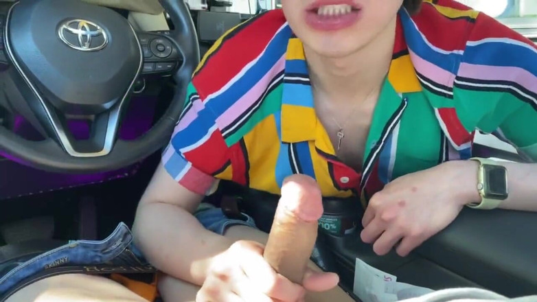 RiceQueenTopBoy: Asiática twink chupa gran polla blanca y traga carga en...