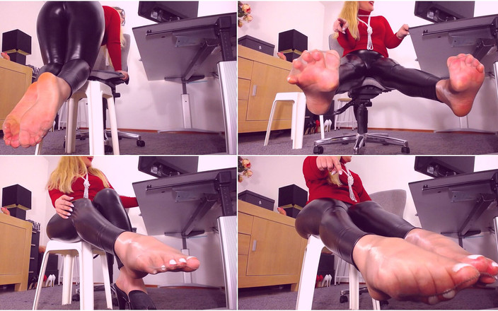 Nylon fetish 4u: 736. Mencium kaki guru dan memek kulit dan coli - fetish...