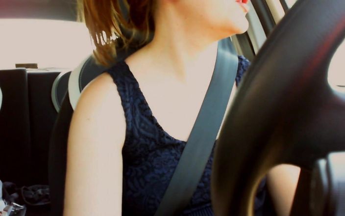 Nicoletta Fetish: Pure Pleasure in the Car While Driving I Masturbate and...