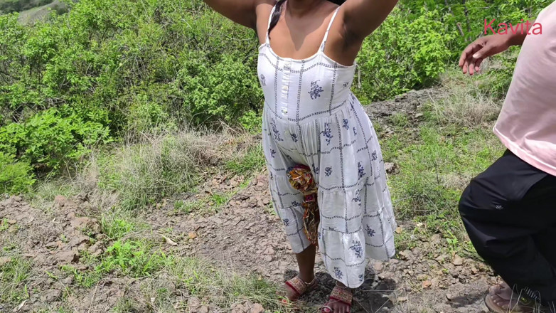 Kavita _zawazawi: Desi Bhabhi Cheating on Husband with Her Lover in Jungle