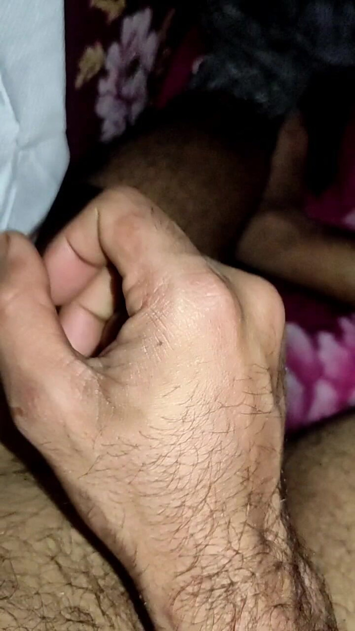 mr_rohit_69: 德西男孩在单人表演中自慰